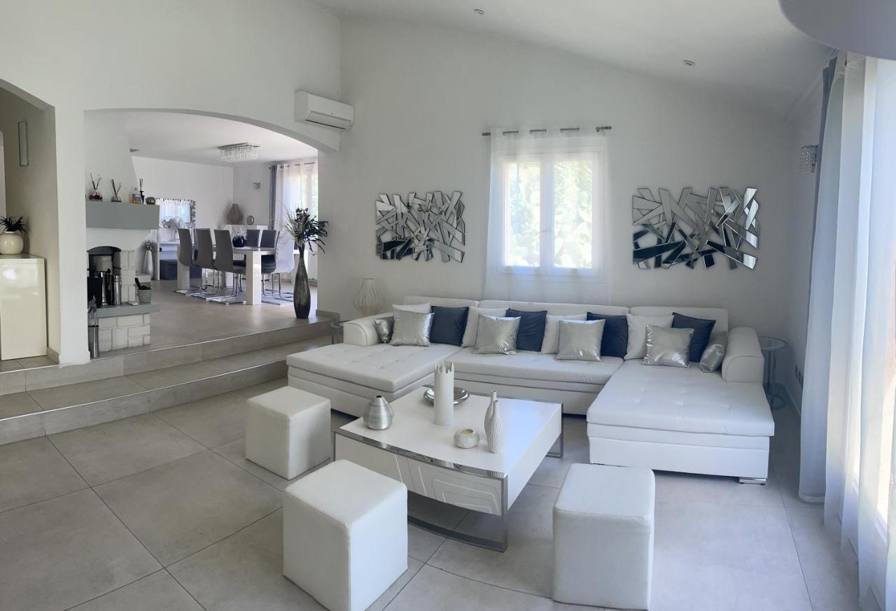 Les Yuccas - Pool - Sea View Cagnes-sur-Mer